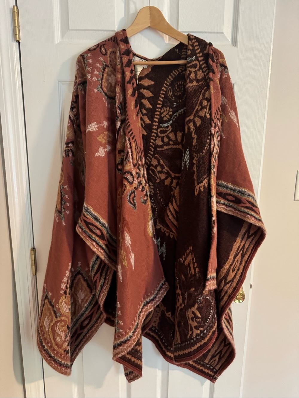 Free People Angle Wings open front poncho/cape one size - Picture 2 of 9